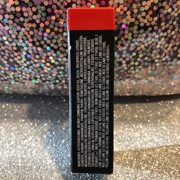 BNIB! MAC Matte Lipstick in So Chaud 615 💄 - Picture 5 of 6